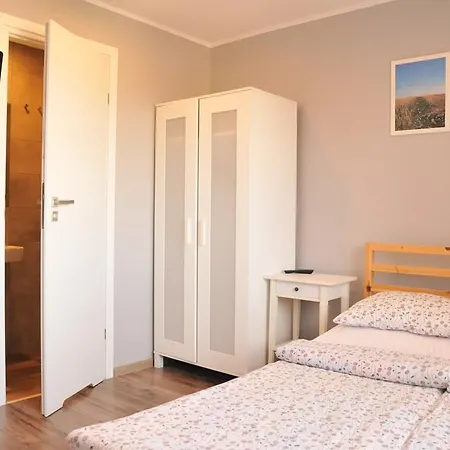 Проживание в семье Goscinne 